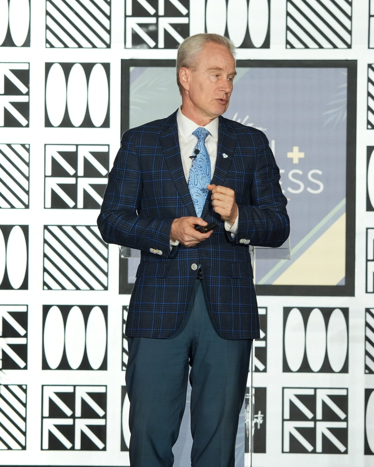 Dr. Peter A. McCullough® speaking on stage